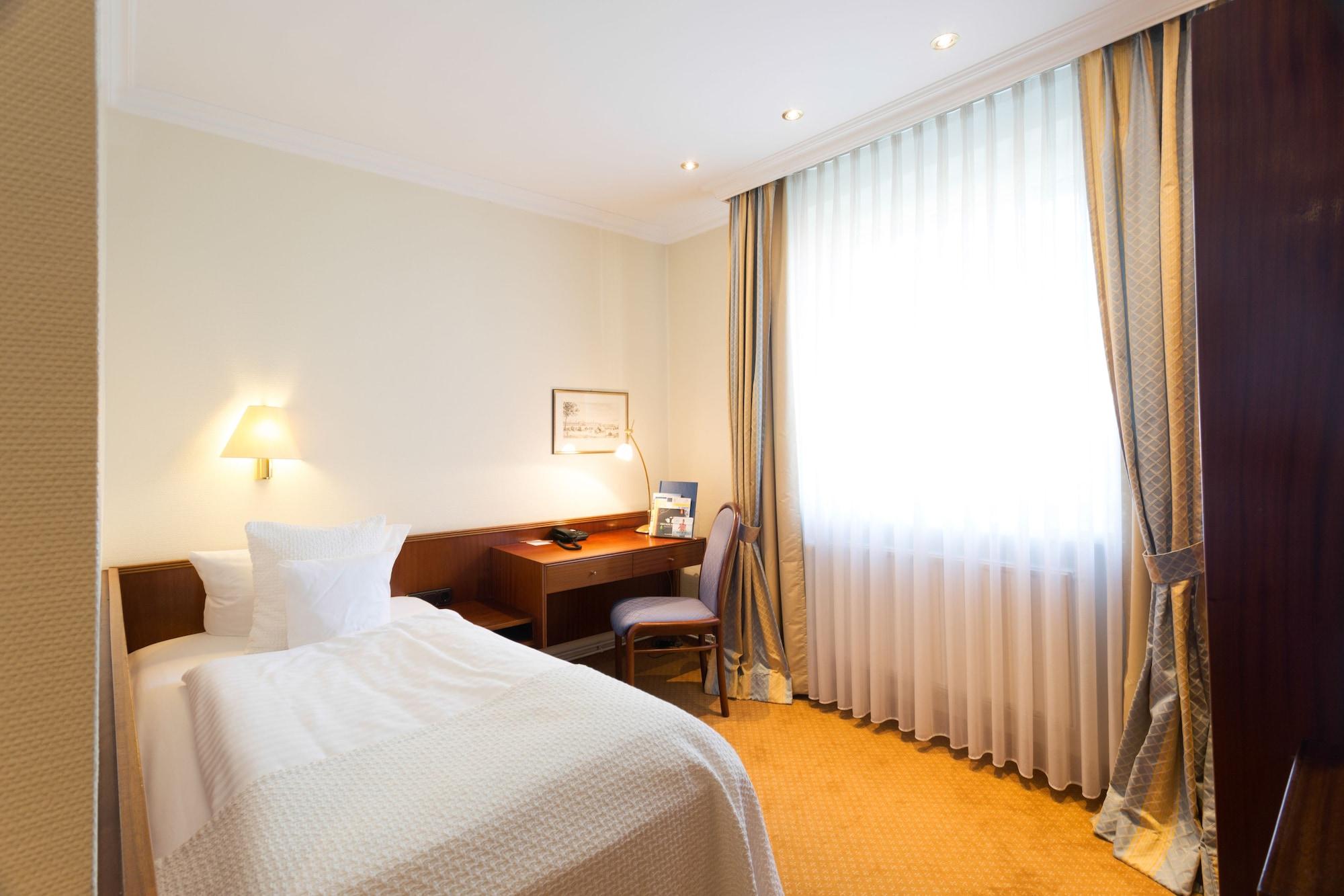Birke, Ringhotel Kiel